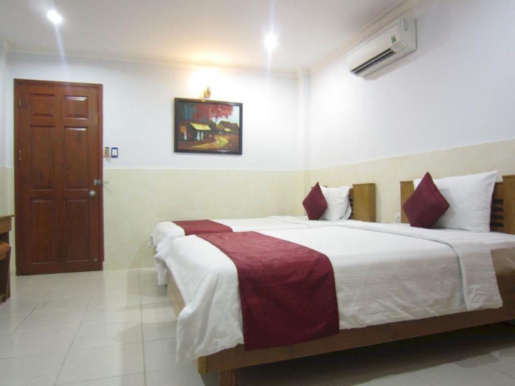 Thiên Hoa Khách sạn 2*